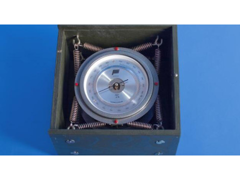 Барометры-анероиды контрольные М-67