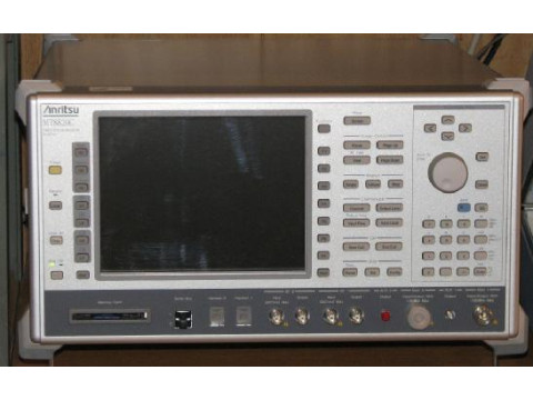 Анализатор радиосвязи MT8820C