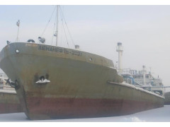 Танки наливного судна "Ленанефть-2021" 